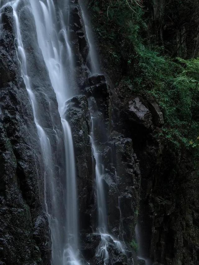 郭晶晶和霍启刚晒出家中团圆饭，却被众人吐槽，被吐槽的原因是什么？游戏画面